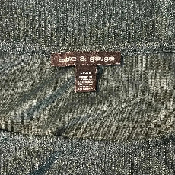 Cable & Gauge size L EUC lightweight green sweater with sparkle and buttons - Picture 10 of 11